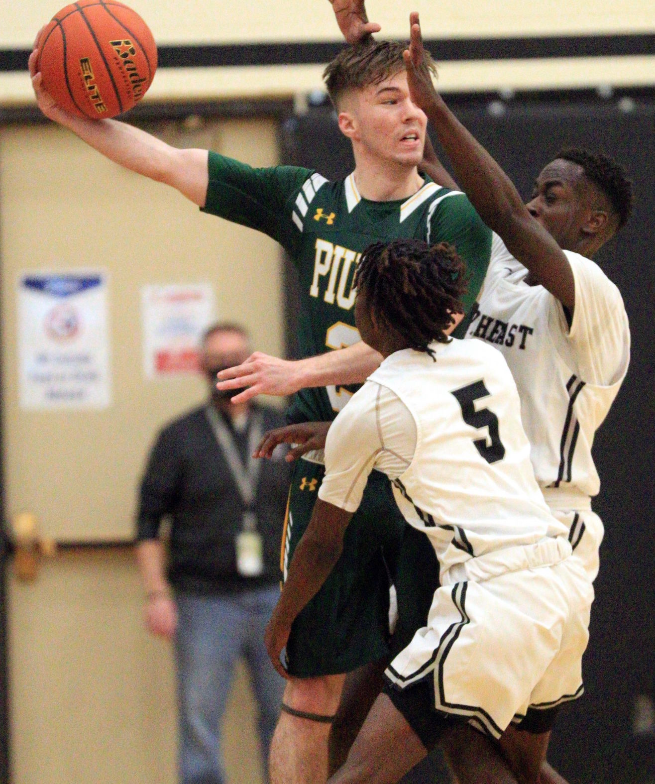 Lincoln Pius X vs. Lincoln Northeast, 1.8